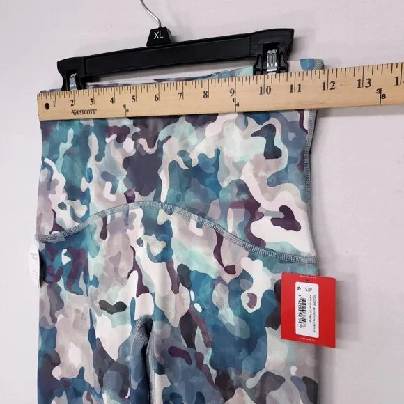 Spanx Legging Womens Small  7/8 Booty Boost Painted Camo Pink Active Yoga Pants - Picture 12 of 16